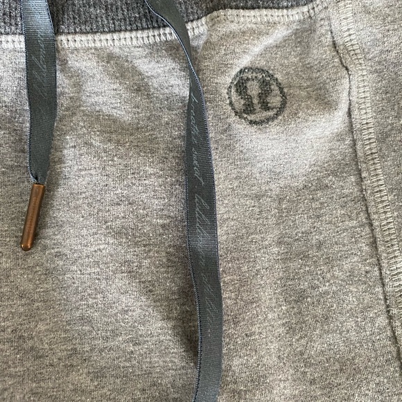 Lululemon Cropped Joggers - Picture 2 of 3